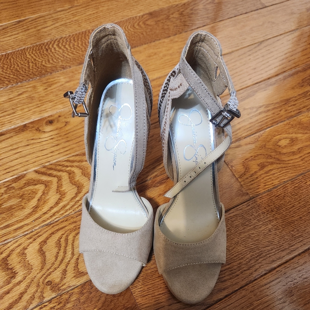 Jessica Simpson 7M/37.5 suede pumps